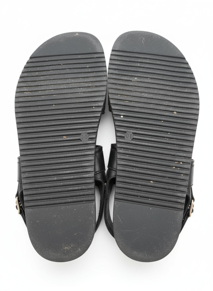 PRE-OWNED SIZE 10M Steve Madden Mona Black Leather Strappy Sandals Gold Buckle Women’s