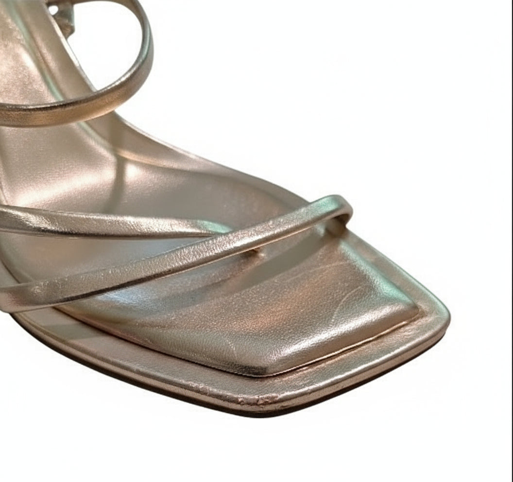 PRE-OWNED SIZE 7M Steve Madden Women’s Metallic Gold Strappy Heeled Sandals