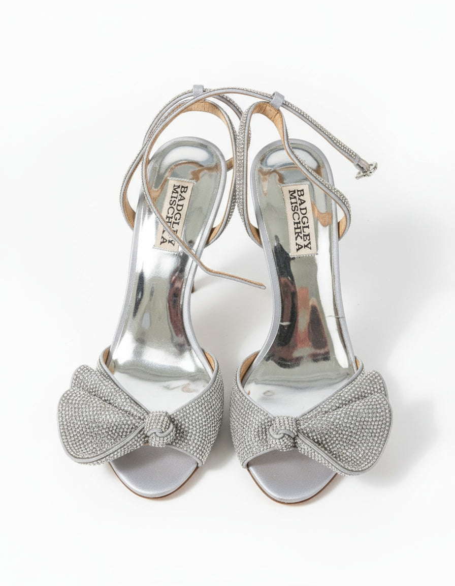 PRE-OWNED SIZE 7 Badgley Mischka Silver Rhinestone Bow Strappy Heels Evening Wedding