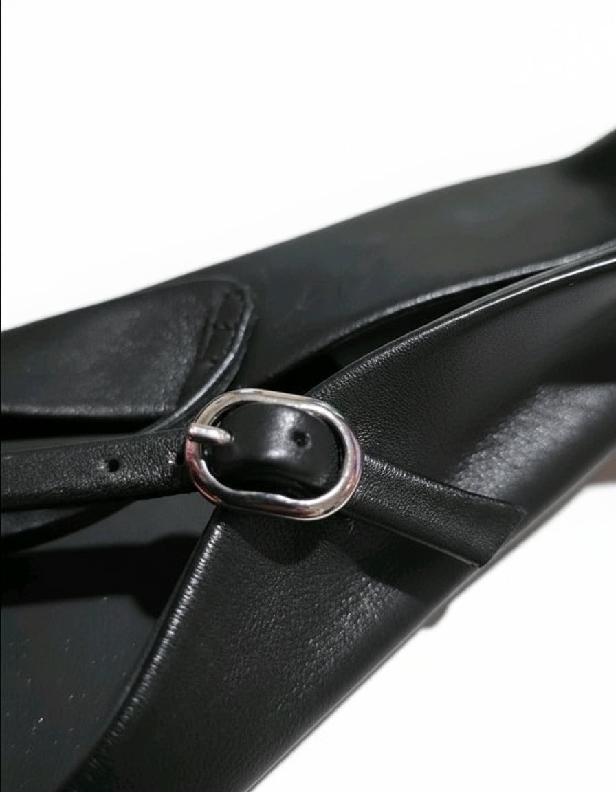 PRE-OWNED SIZE 7.5M Steve Madden Maple Mary Jane Flats Black Leather Square Toe