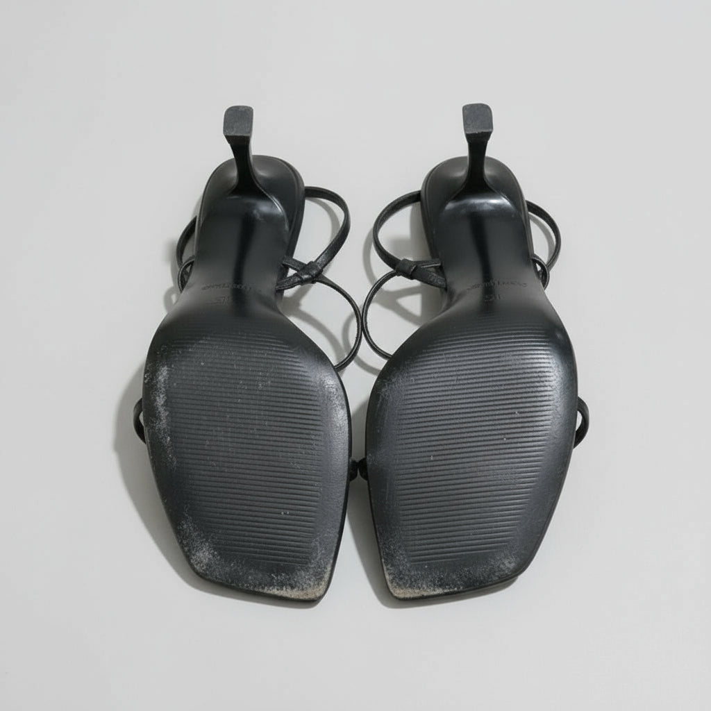 PRE-OWNED SIZE 8M Steve Madden Locke SandalSize