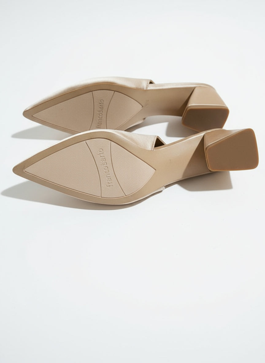 PRE-OWNED SIZE 8W Franco Sarto Women's Racer Slingback Pump