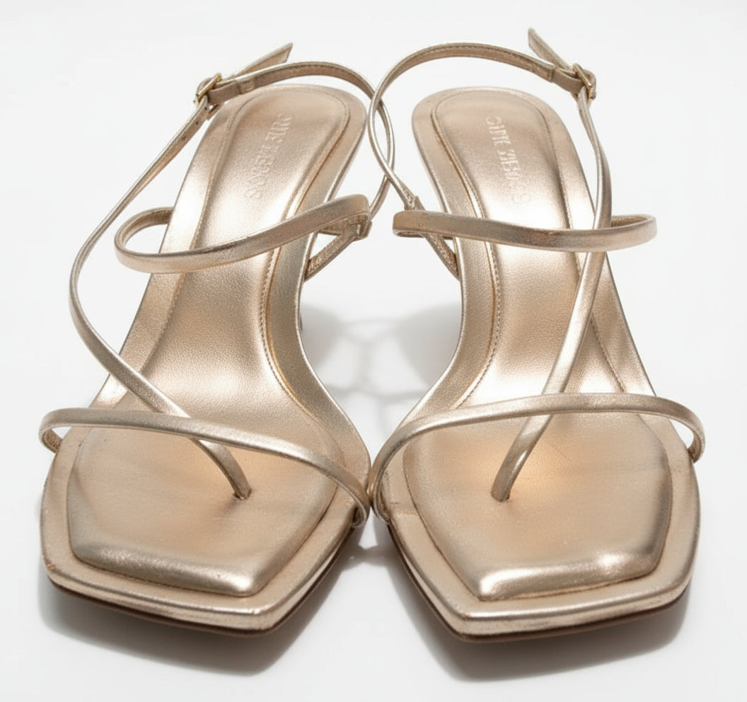 PRE-OWNED SIZE 7M Steve Madden Women’s Metallic Gold Strappy Heeled Sandals