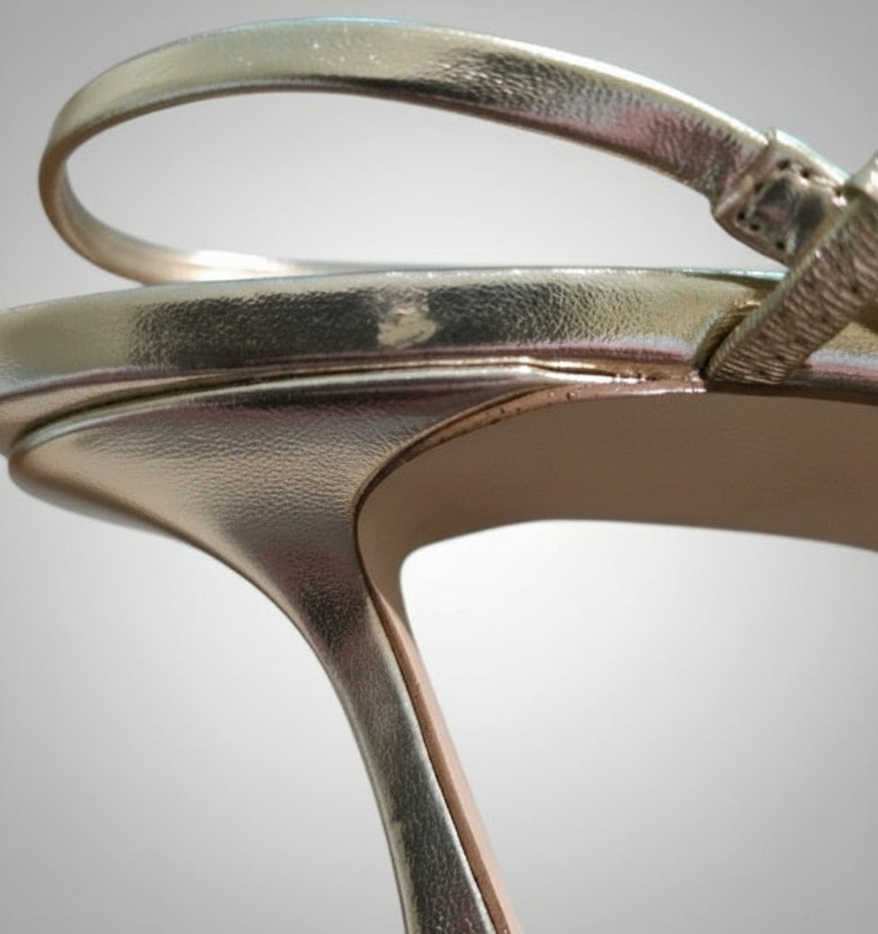 PRE-OWNED SIZE 7M Steve Madden Women’s Metallic Gold Strappy Heeled Sandals
