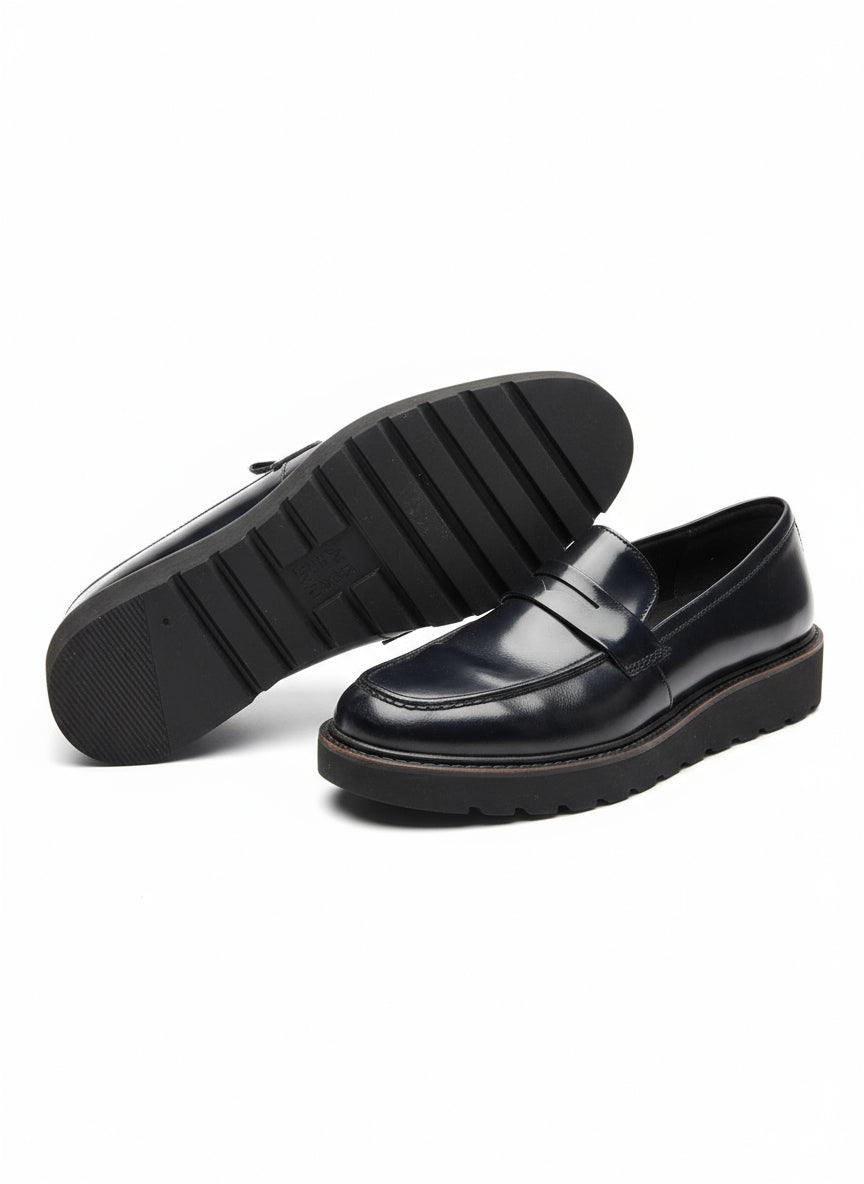 PRE-OWNED SIZE 8M Naturalizer Adiline Lug Sole Women's Leather Loafers