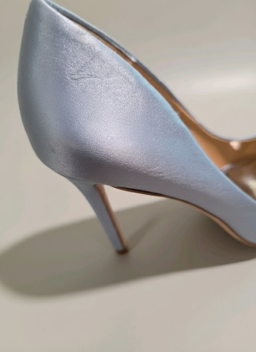 PRE-OWNED SIZE 7 Badgley Mischka Blue Satin Rhinestone Buckle Heels Pumps Bridal...