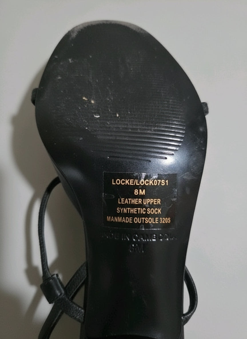 PRE-OWNED SIZE 8M Steve Madden Locke SandalSize