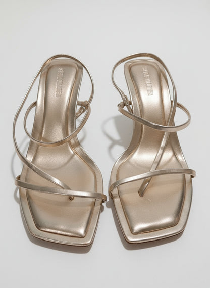 PRE-OWNED SIZE 7M Steve Madden Women’s Metallic Gold Strappy Heeled Sandals