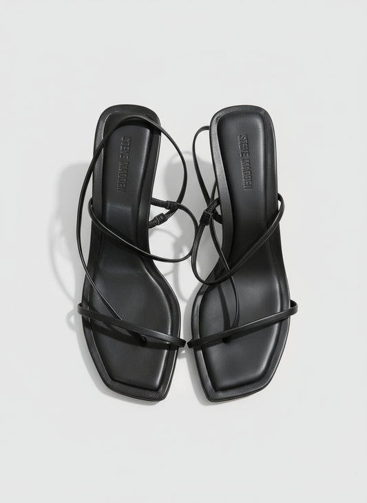 PRE-OWNED SIZE 8M Steve Madden Locke SandalSize