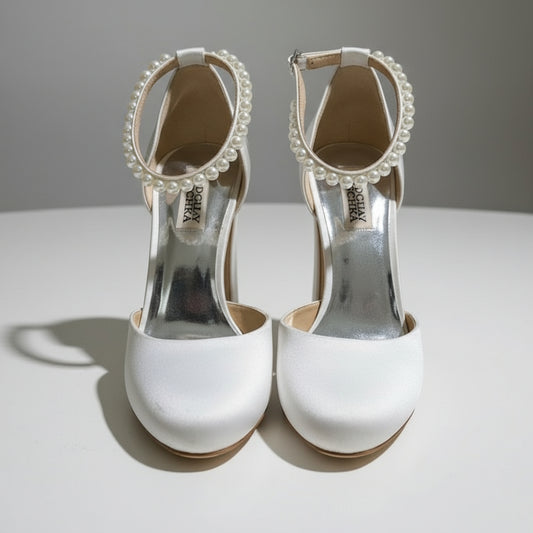 PRE-OWNED SIZE 9 Badgley Mischka White Satin Pearl Ankle Strap Heels Bridal Wedding Shoes