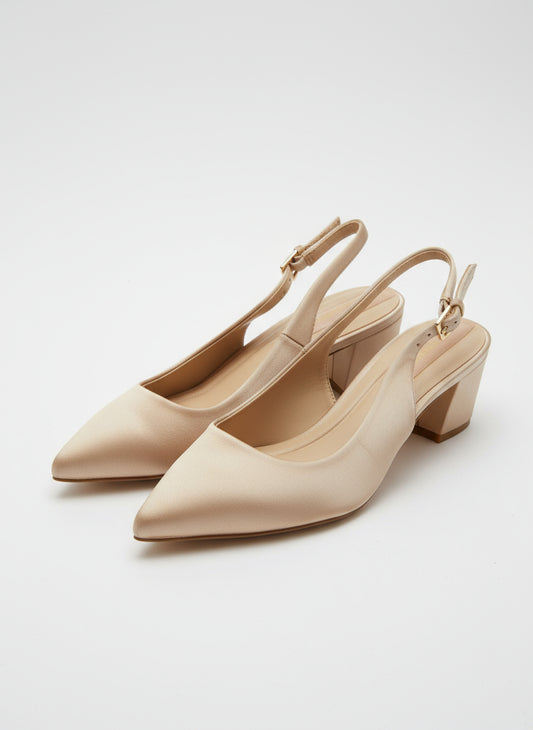 PRE-OWNED SIZE 8W Franco Sarto Women's Racer Slingback Pump