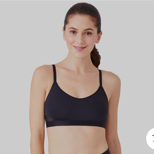 NWT SIZE M b.tempt'd Women's B.Active Sport Bralette
